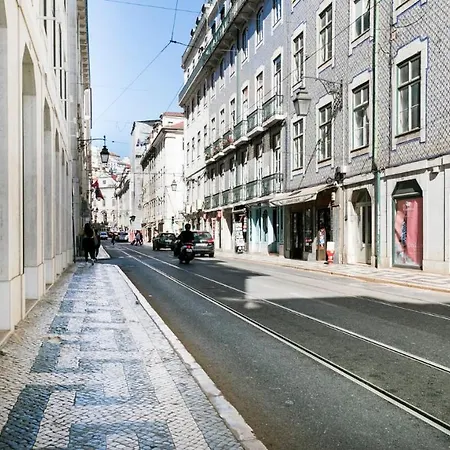 Apartment Plum Guide - Criss Cross Lisbon
